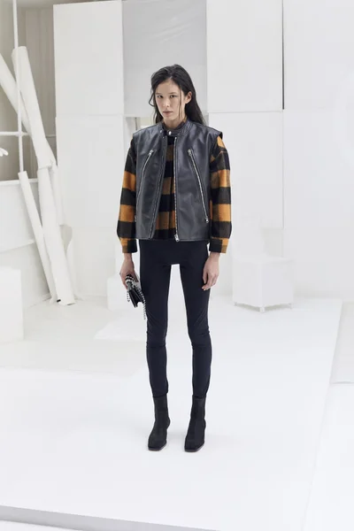 Look 5